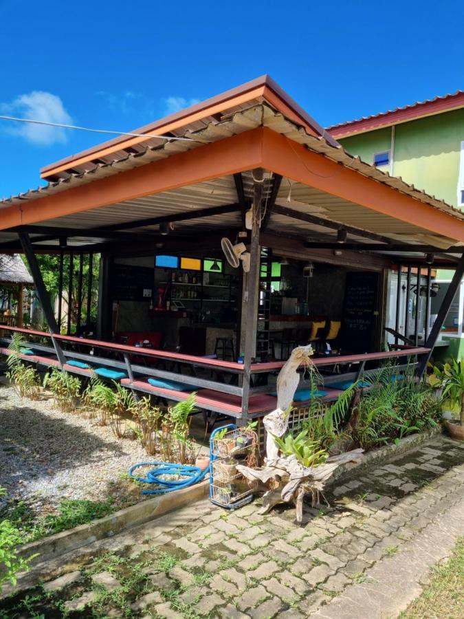 Cha-Cha Hotel Ko Lanta Exterior foto